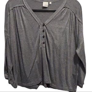 Good Luck Gem Women’s 3/4 Sleeve Grey Top V-Neck Casual Buttons Detailed